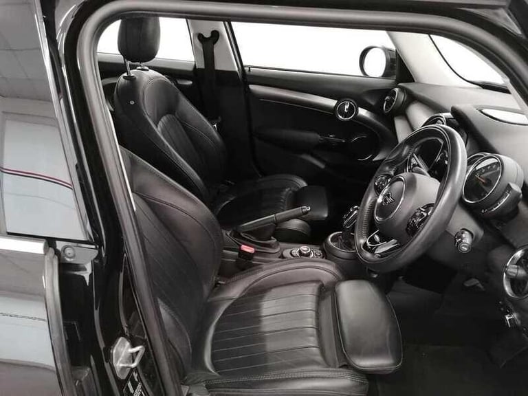 2019 MINI Cooper 2.0 Exclusive Hatchback 5dr HATCHBACK Petrol Automatic