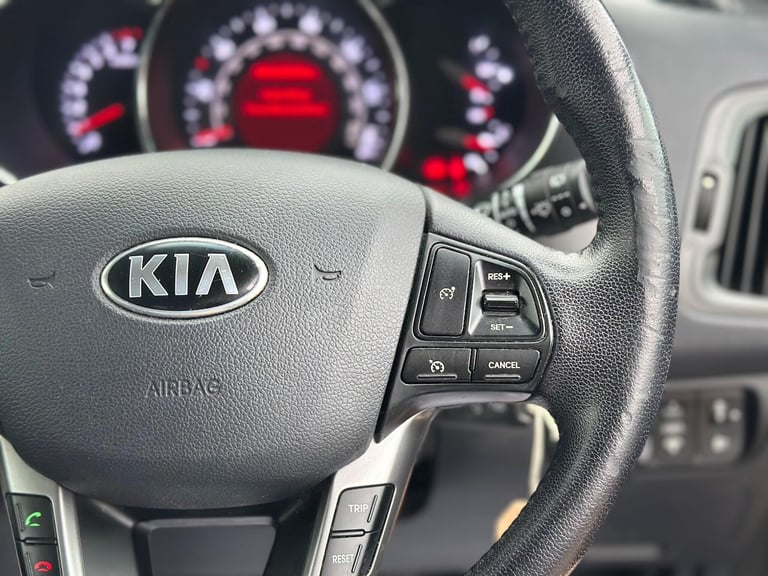 2012 Kia Rio 1.4 3 Euro 5 5dr HATCHBACK Petrol Manual