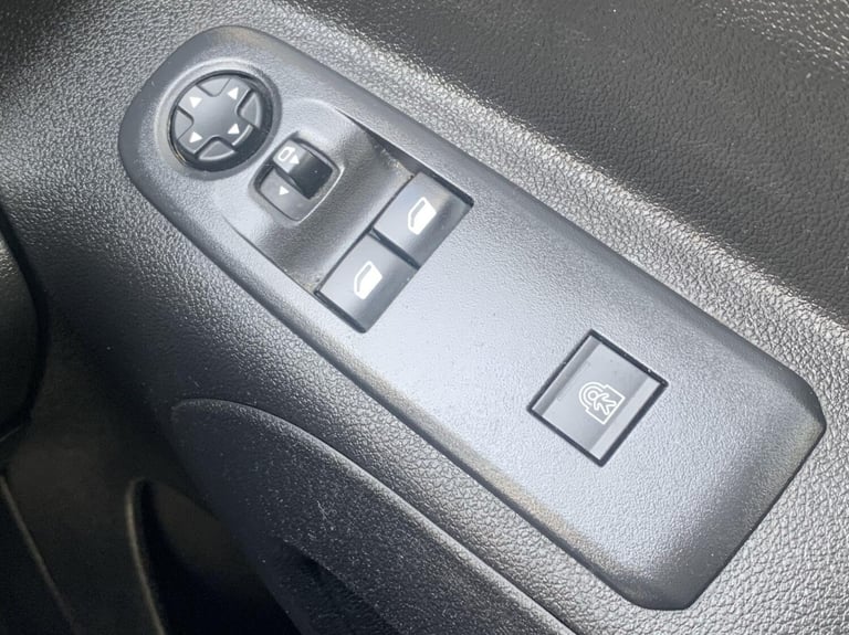 2022 Peugeot Partner 1.5 BlueHDi 850 Professional Premium Long Crew Van LWB Euro 6 6dr PANEL VAN ...