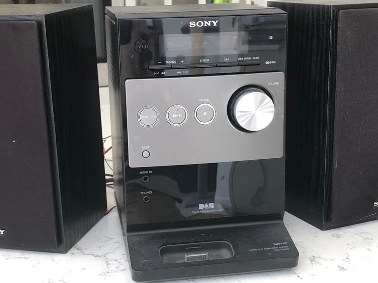 Sony micro hi-fi system (radio and iPod)
