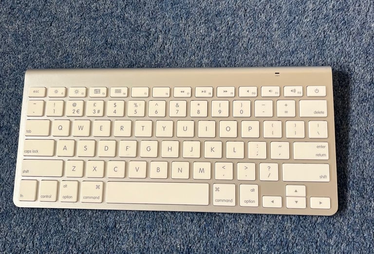 bitzeasi Bluetooth Wireless Keyboard 