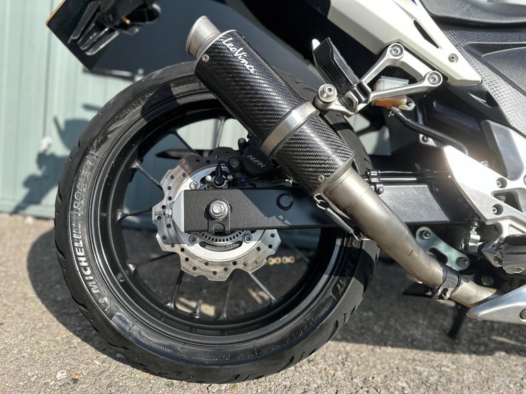 STUNNING LOW MILEAGE 2014/14 HONDA CBR500R ABS MOTORCYCLE 