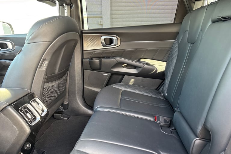 2023 Kia Sorento 1.6 h T-GDi Edition Auto AWD Euro 6 (s/s) 5dr SUV PETROL/ELECTRIC Automatic