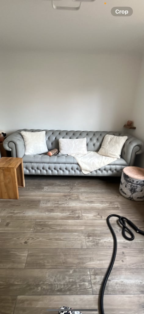 Chesterfield sofa 