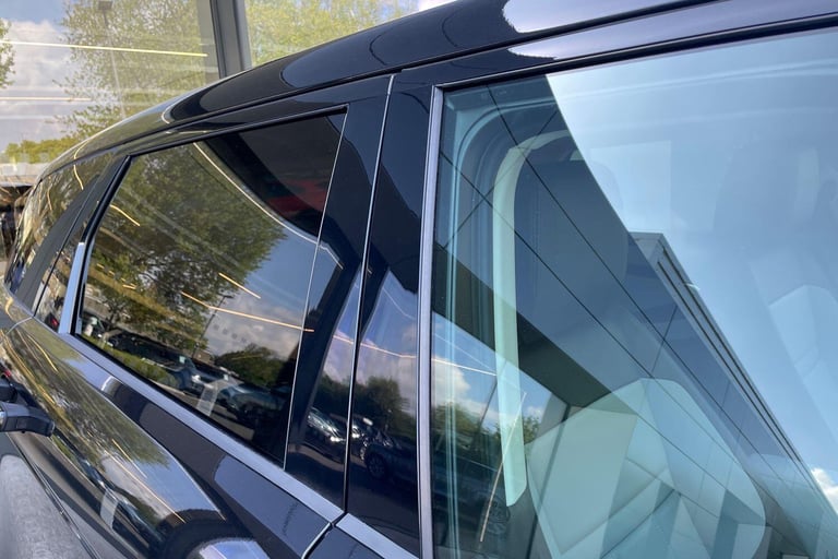 2025 Land Rover Range Rover Evoque 1.5 P270e Dynamic SE 5dr Auto ESTATE PETROL/ELECTRIC Automatic