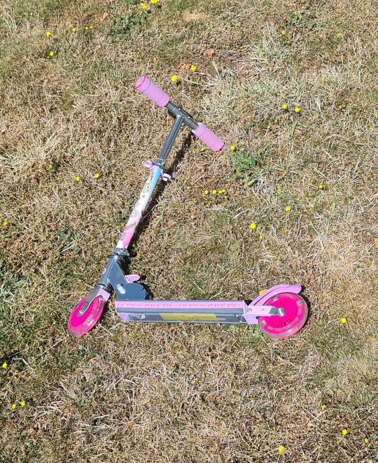Junior Kids Scooter - Pink, 2 Wheels, Lights up, Unicorn theme, foldable
