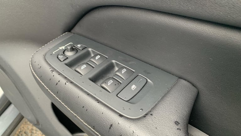 2020 Volvo V60 2.0 D3 Inscription Plus Estate 5dr Diesel Auto Euro 6 (s/s) (150 ps) ESTATE Diesel...