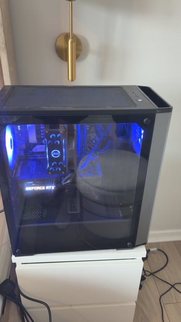 image for Gaming PC/ Apex Pro TKL 100%/ MSI G24 Series Curved gaming monitor 