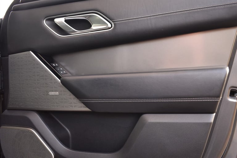 2017 Land Rover Range Rover Velar HSE+MEGA SPECIFICATION!!! Estate Diesel Automatic