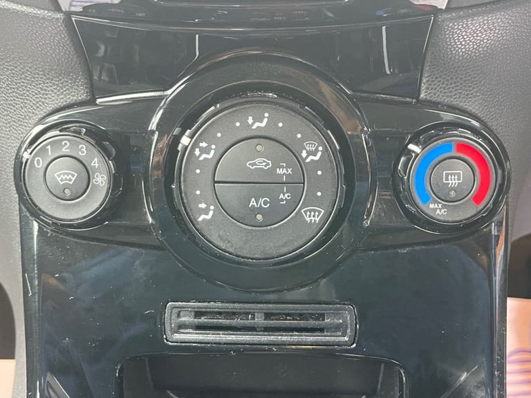 2013 Ford Fiesta 1.0 EcoBoost Zetec 5dr Powershift HATCHBACK PETROL Automatic