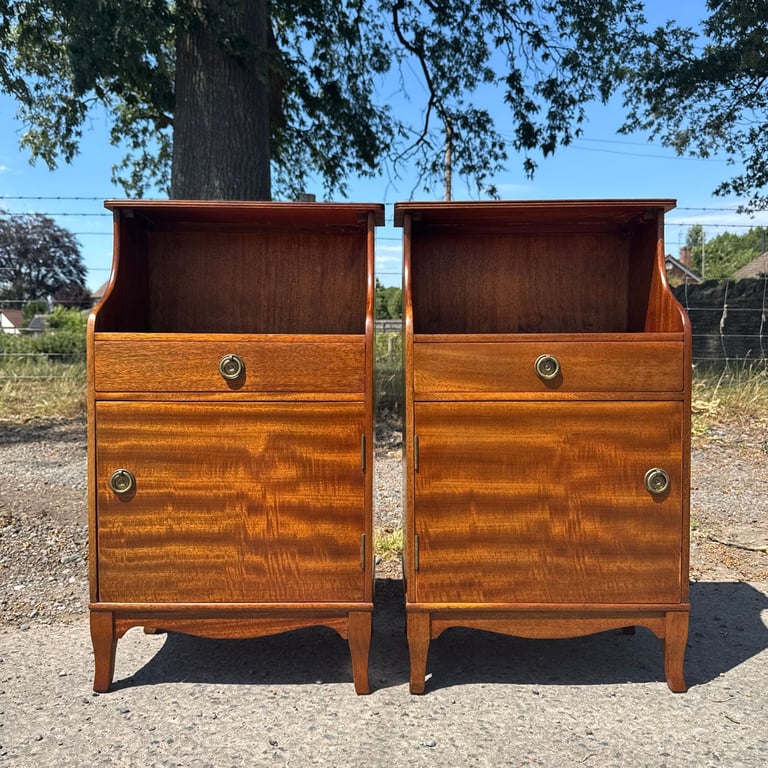 Pair Mahogany Bedside Tables Vintage Reproduction Cabinets Nightstands Strongbow