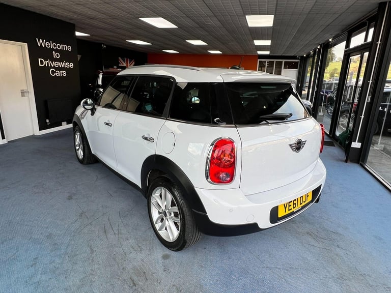 2011 MINI Countryman 1.6 Cooper Euro 5 (s/s) 5dr HATCHBACK Petrol Manual