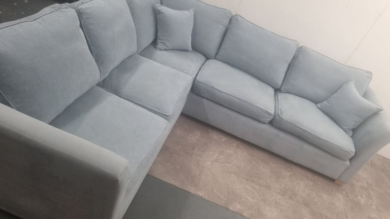 Large Corner Sofa *Can Deliver* 