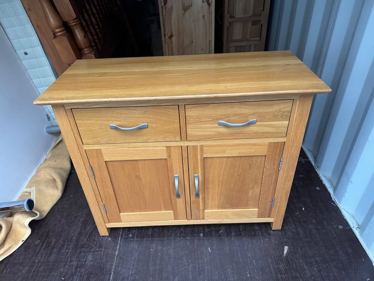 Solid oak sideboard Possible Delivery 