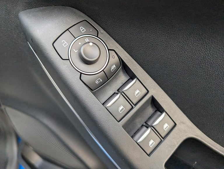 2022 Ford Puma 1.0T EcoBoost MHEV ST-Line Vignale SUV 5dr Petrol Hybrid Manual Euro 6 (s/s HATCHB...