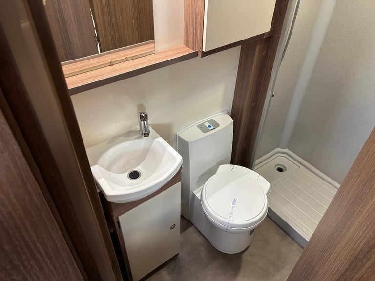 2019 BAILEY PEGASUS GRANDE PALERMO, 6 BERTH, FIXED BUNK BEDS, WIDE BODY