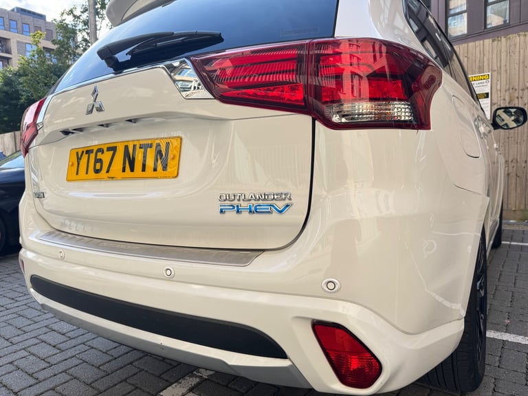 Mitsubishi, OUTLANDER, Estate, 2017, Other, 1998 (cc), 5 doors