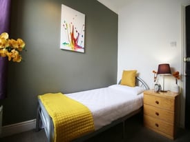 Spacious single room to let - Monthly cleaning available | Garden & Parking available.