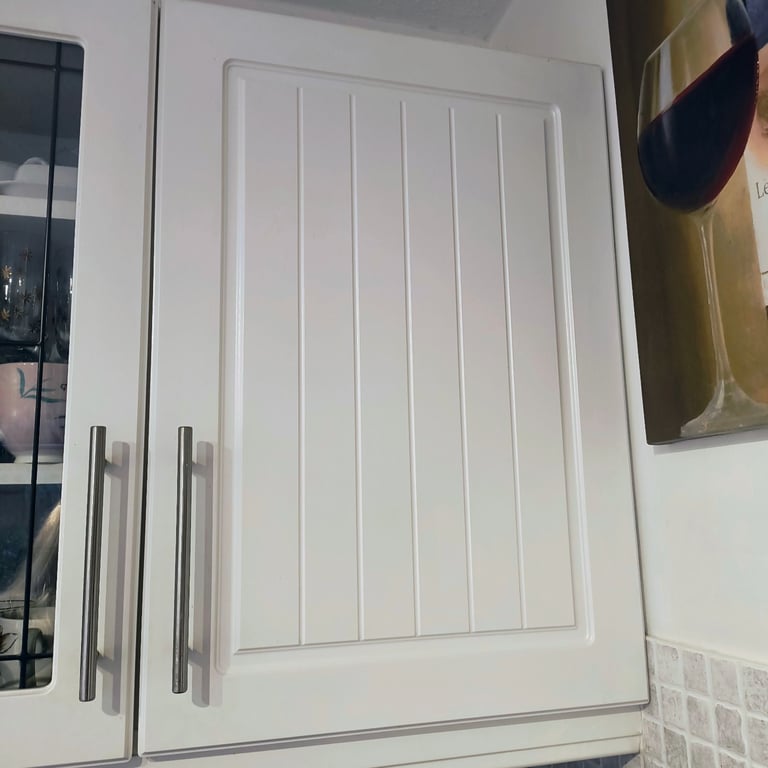 Kitchen doors with handles 