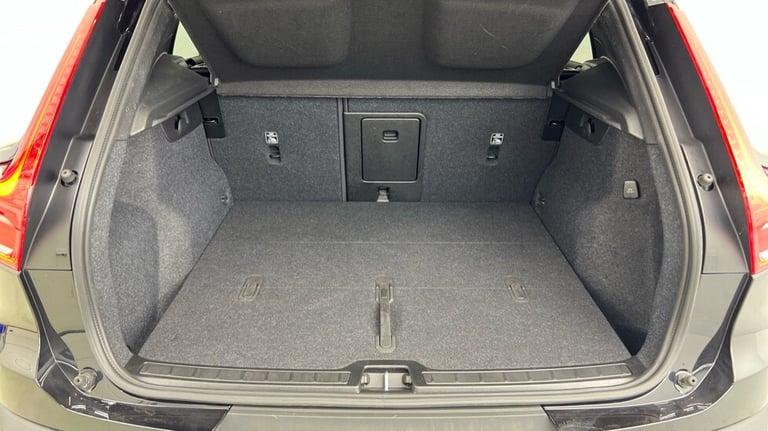 2025 Volvo XC40 Black Edition Plus, B3 Mild hybrid, Petrol (Rear Camera, BLIS) Estate Petrol Auto...