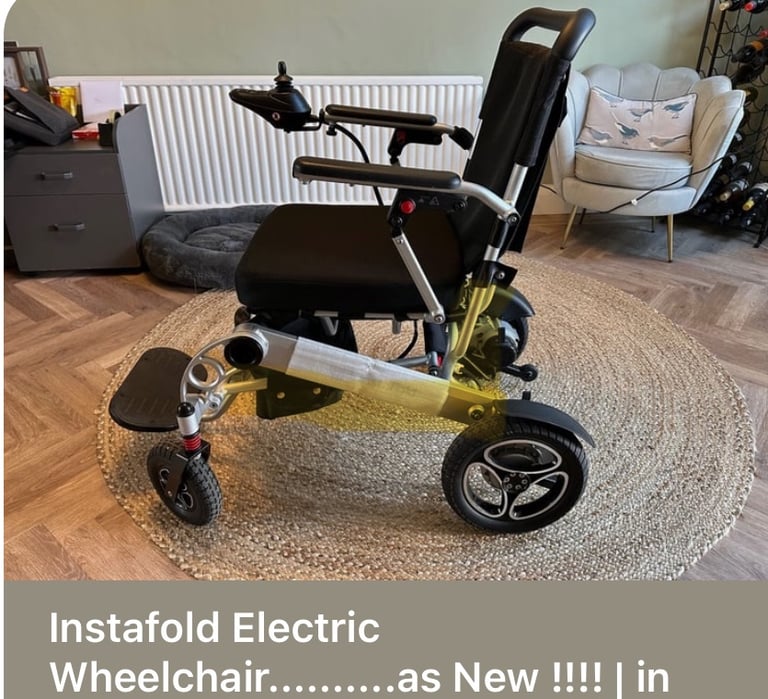 Electric wheelchair 