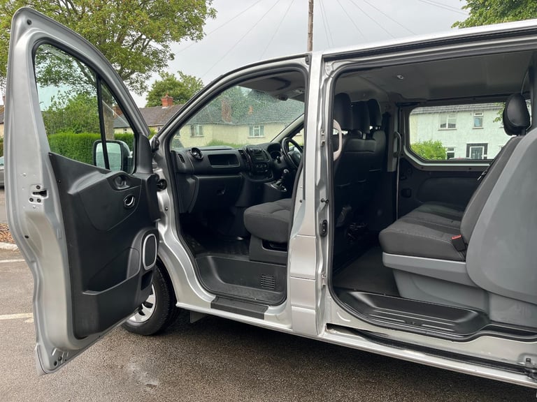 Vauxhall Vivaro 2900 1.6CDTI BiTurbo 145PS Sportive 6 Seat LWB Crew Van 2017/67