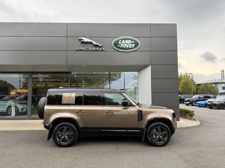 2022 Land Rover Defender 110 2.0 P400e 15.4kWh X-Dynamic HSE SUV 5dr Petrol Plug-in Hybrid Auto 4...