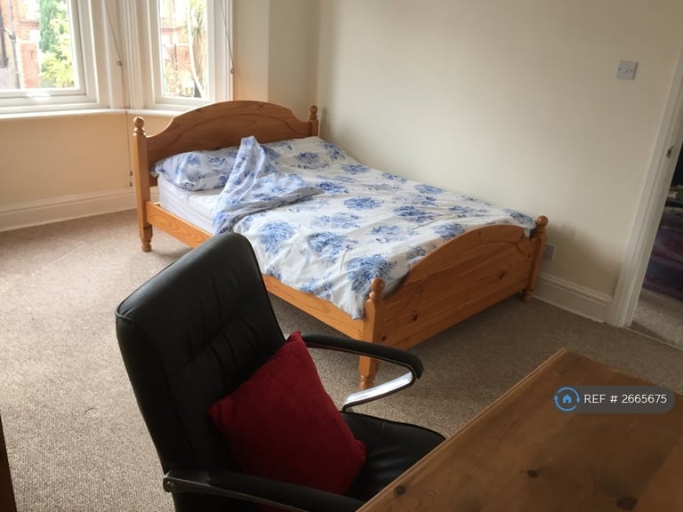 5 bedroom house in Abbott Road, Bournemouth, BH9 (5 bed) (#2665675)