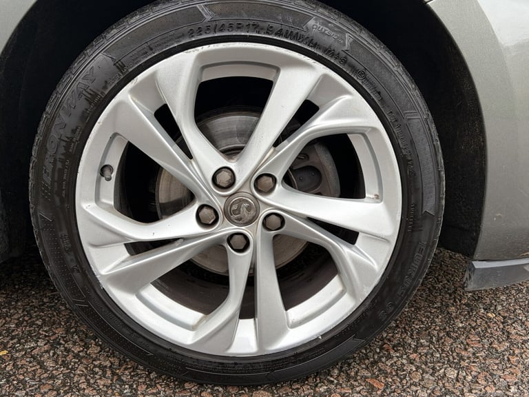 VAUXHALL ASTRA 1.4 i Turbo SRi 2017