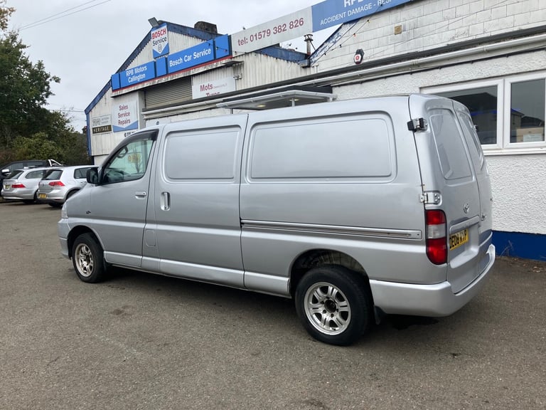 2008 Toyota HiAce 300 Van 2.5 D-4D 95hp PANEL VAN Diesel Manual