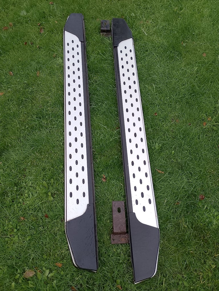 Toyota RAV4 side steps 