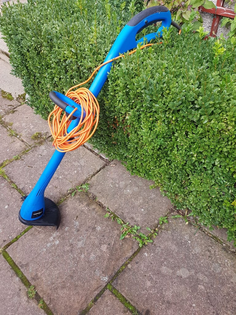 Garden strimmer 