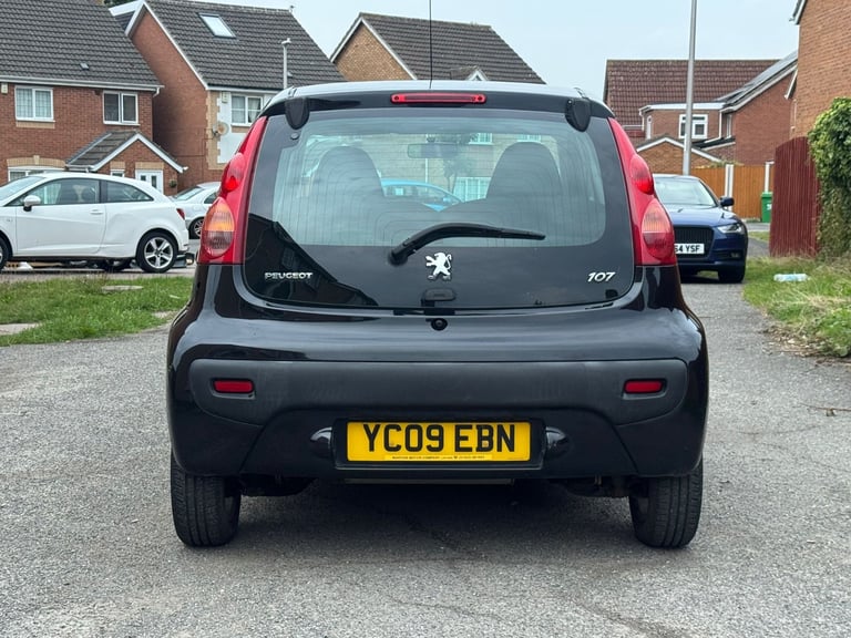 2009 Peugeot 107 1.0 Verve Hatchback 5 Door Petrol Manual £20 Road Tax Long Mot