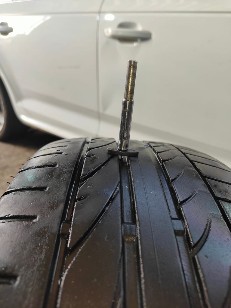 *Bargain* Set of 18" wheels (BMW 461M) with 4 x run flat tyres (Bridgestone Potenza RE050A)