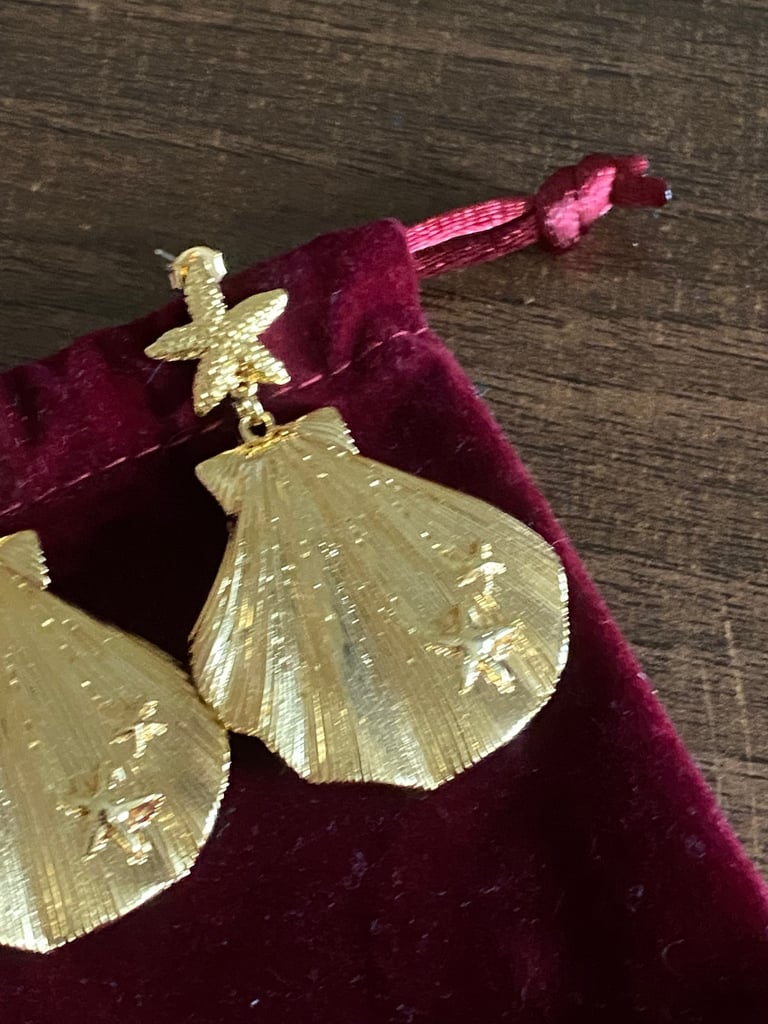 Gold plated shell earrings 
