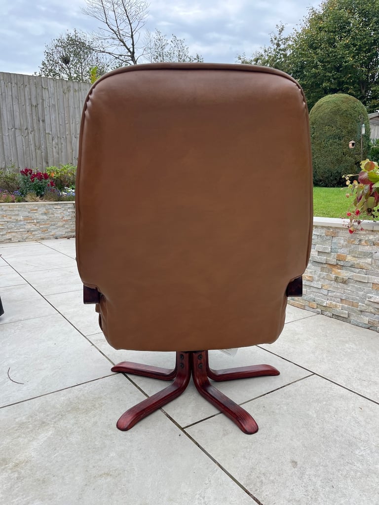 Vintage Danish Leather Swivel and Recline Lounge VChair 1980s Retro EB9275 MSWIi