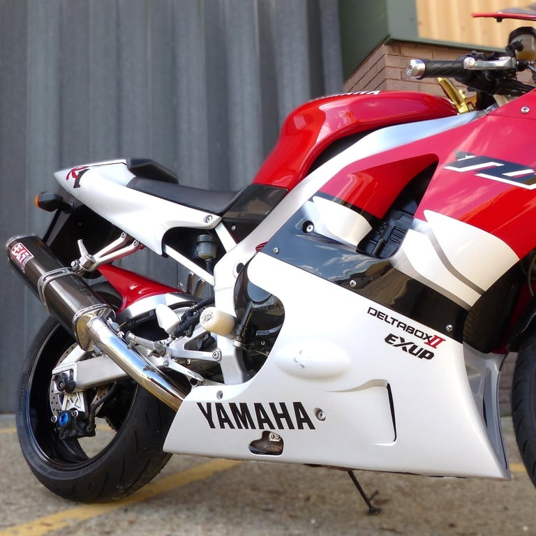 2000 Yamaha YZF-R1 – Increasingly Rare, Superb Condition, Only 13,239 Miles