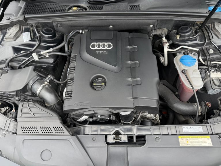 2025 Audi A4 S Line Estate PETROL Manual