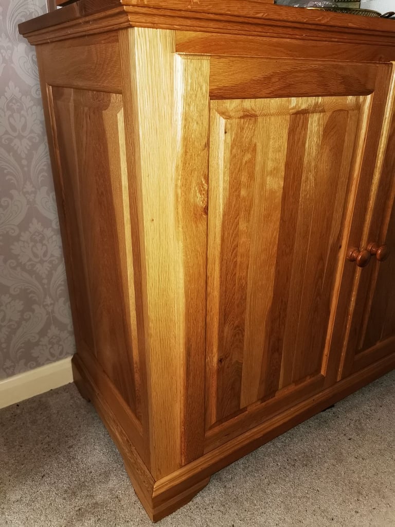 Solid oak cabinet cupboard storage unit 