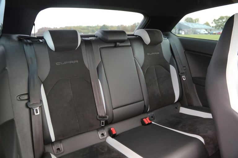 2016 SEAT Leon 2.0 TSI Cupra 290 Black Sport Coupe 3dr Petrol DSG Euro 6 (s/s) (290 ps) Hatchback...
