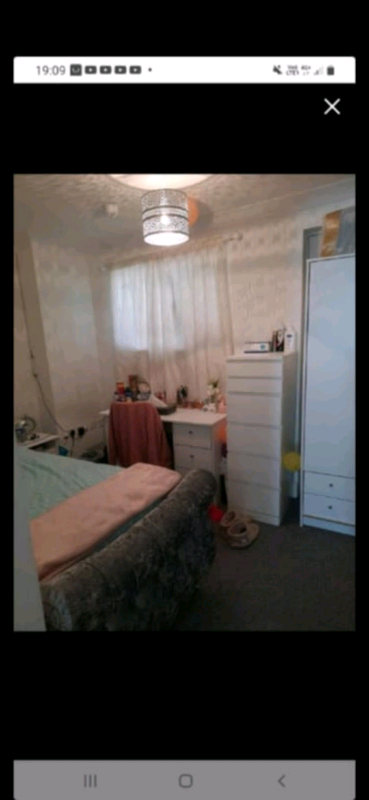 Looking for 2 to 3 bedrooms to swap 