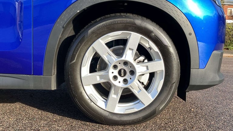  MINI Countryman 150kW E Classic 66kWh 5dr Auto Hatchback Electric Automatic