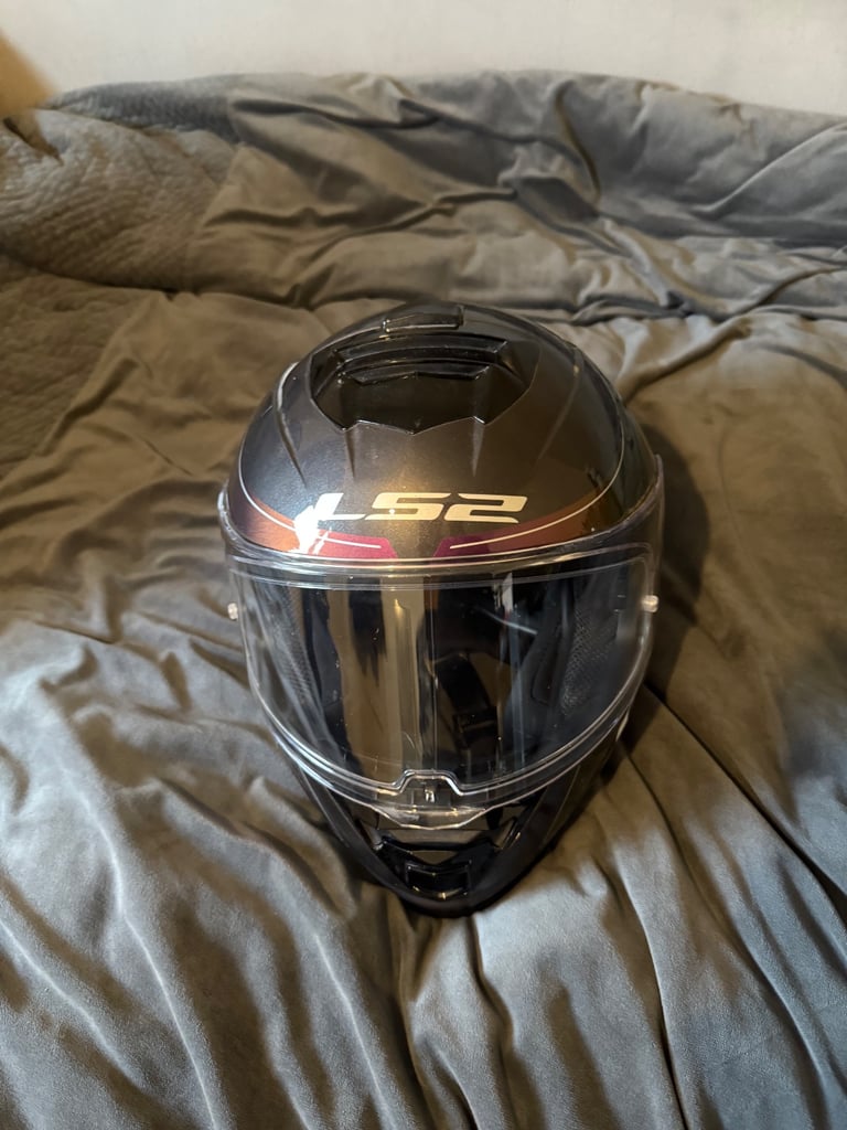 LS2 motorcycle Helmet (XS)
