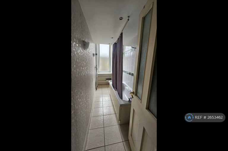 1 bedroom flat in Ibrox Street, Glasgow, G51 (1 bed) (#2653462)