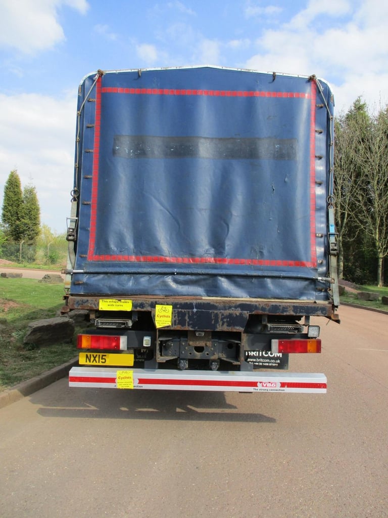 Iveco Stralis 360 8X2 FLAT CURTAINSIDER SLIDING CANOPY