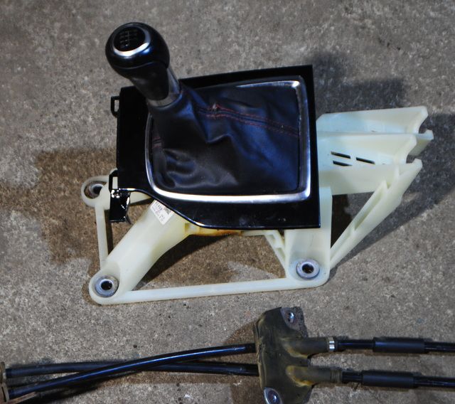 2016 MAZDA 3 1.5 SKYACTIV-D 6 SPEED MANUAL GEAR LEVER