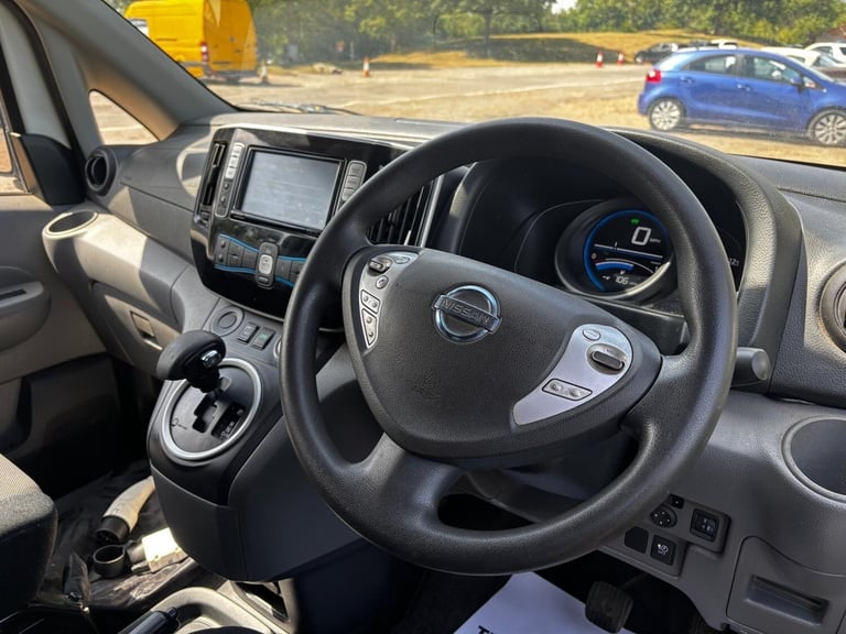 2021 NISSAN E-NV200 80KW TEKNA AUTO 40KWH SAT NAV ALLOYS AIR CON FULLY ELECTRIC