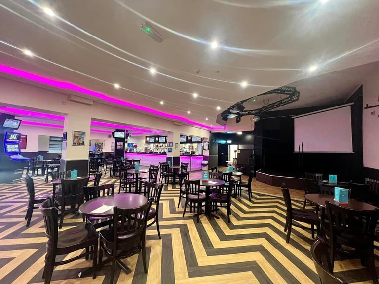 Sited static caravan for sale with decking - Lyons Robin Hood North Wales Rhyl