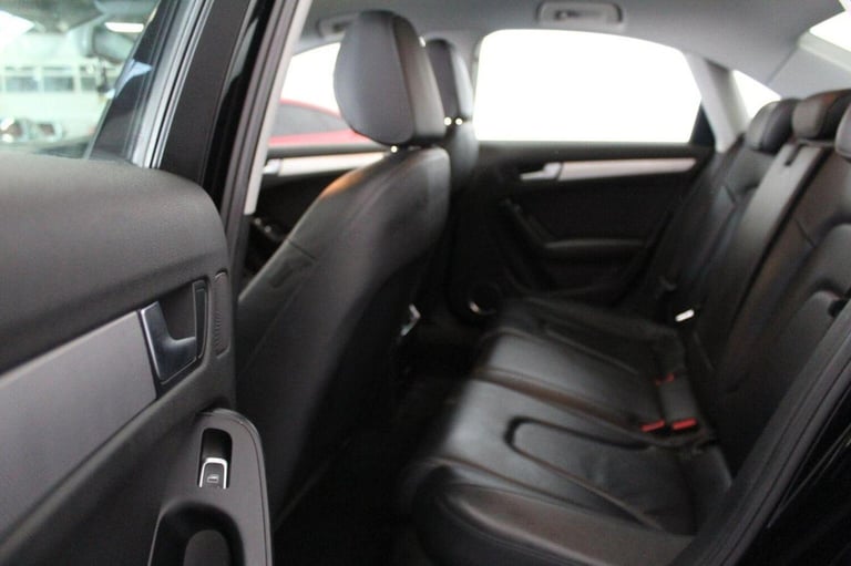 AUDI A4 2.0 TDI SE Technik quattro Euro 5 (s/s) 4dr 2013