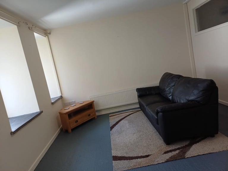 Flat To Let